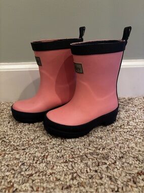 Hatley Coral Pink Kids Rain & Snow Boots with Black Trim